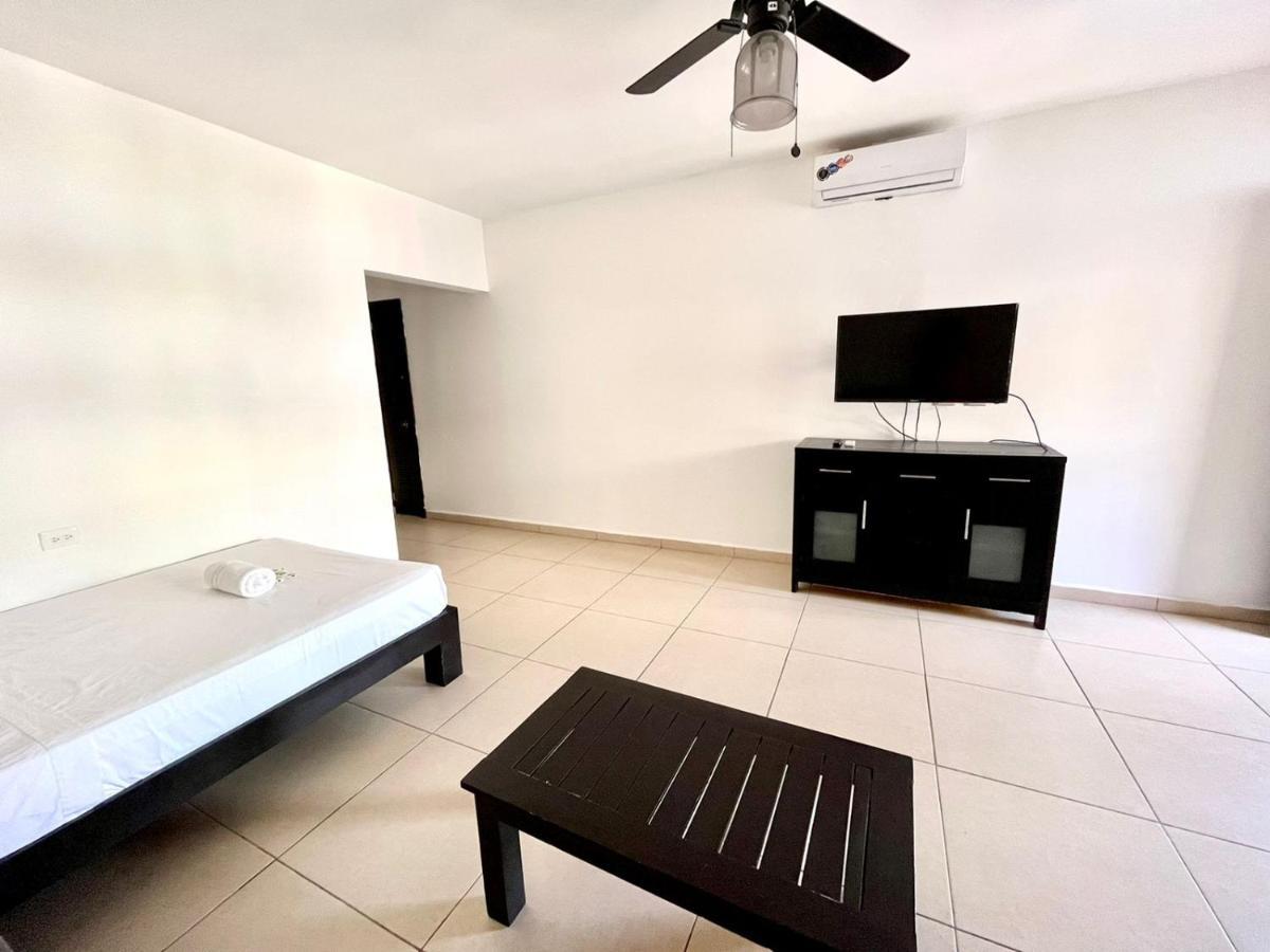 We Playa Hotel Playa del Carmen Luaran gambar