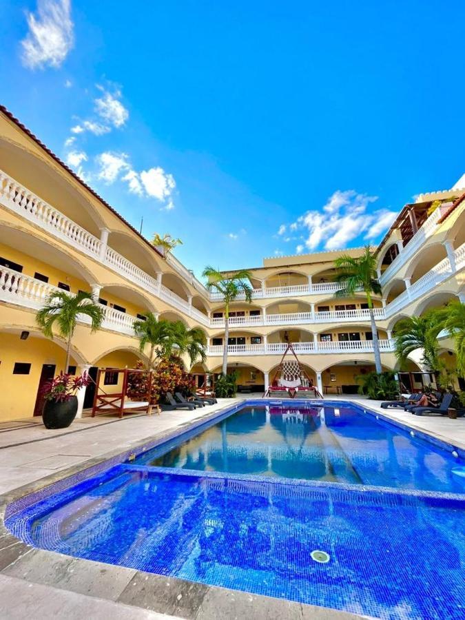 We Playa Hotel Playa del Carmen Luaran gambar