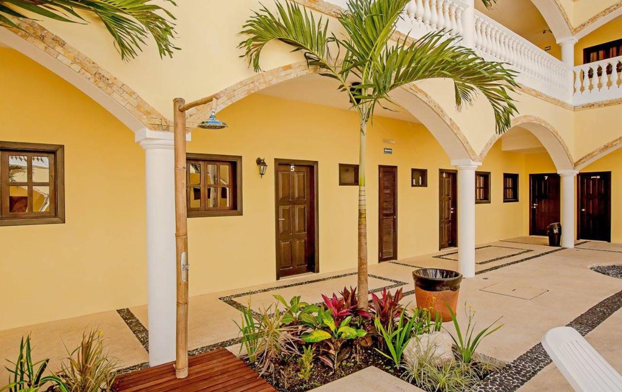We Playa Hotel Playa del Carmen Luaran gambar